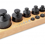 M3 1 g - 10 kg Gewichtsatz im Holzblock