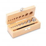 KERN & Sohn Gewichtsatz 334-03 (OIML-Klasse F2, Nennwert 1 g - 100 g, Knopf, Edelstahl feingedreht, im Holzetui)