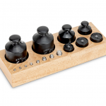 KERN & Sohn Holz-Gewichtsetui 362-970-300 (für Nennwerte 1 g - 2 kg | für Klassen M3 | für Bauform Knopf/Kompakt)