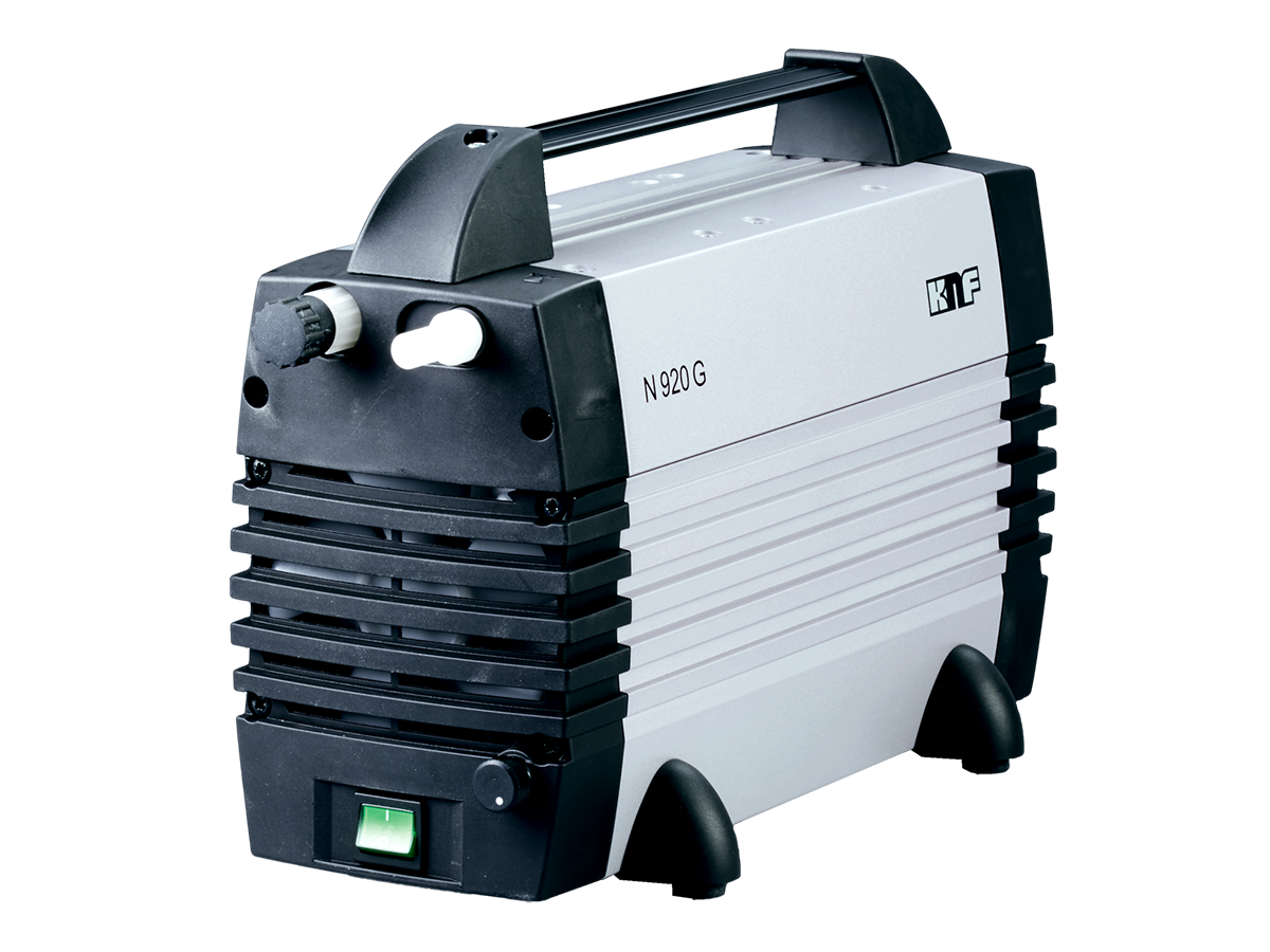 Chemiefeste Membran-Förderpumpe für Flüssigkeiten. Der Einsatz von chemiefesten Werkstoffen wie z.B. PTFE