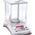 OHAUS Analysenwaage AX124, Wägebereich 120 g | Ablesbarkeit 0,1 mg