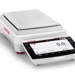 OHAUS Präzisionswaage EXP6201, Wägebereich 6200 g | Ablesbarkeit 0,1 g