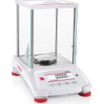 OHAUS Analysenwaage PX124/E, Wägebereich 120 g | Ablesbarkeit 0,1 mg